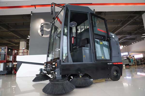 為什么掃地車的電機(jī)老是燒壞，保險(xiǎn)絲反而沒燒